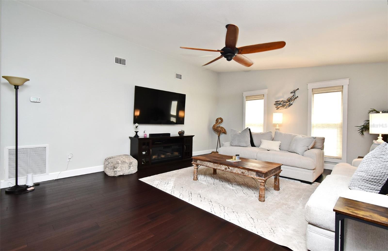 1312 2nd St Property Photo 10