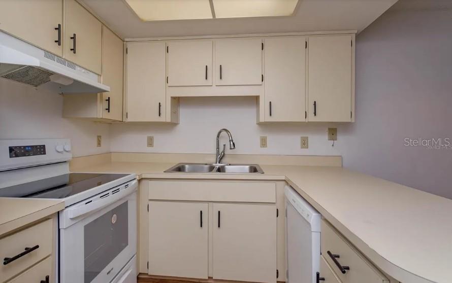 68 Windtree Ln #201 Property Photo 9