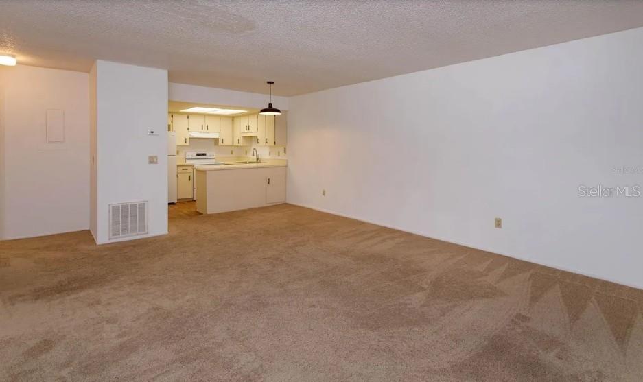 68 Windtree Ln #201 Property Photo 11