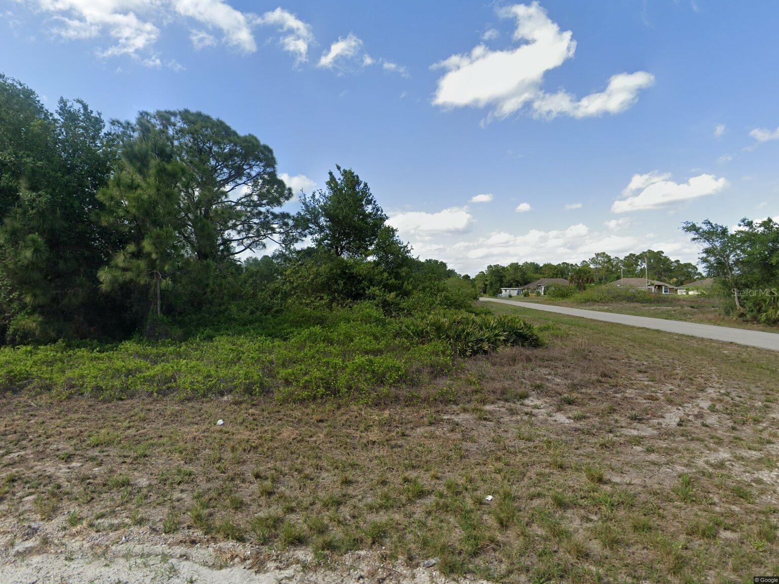 1017 Pilgrim St E Property Photo 1