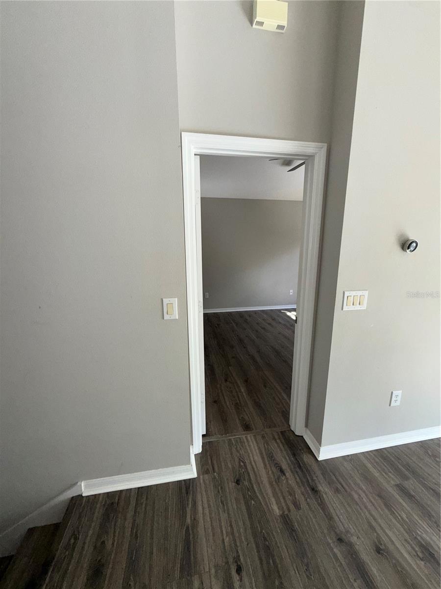 1810 Pine Oak Trl Property Photo 6