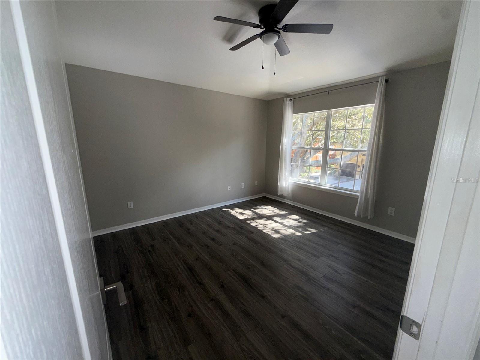 1810 Pine Oak Trl Property Photo 7