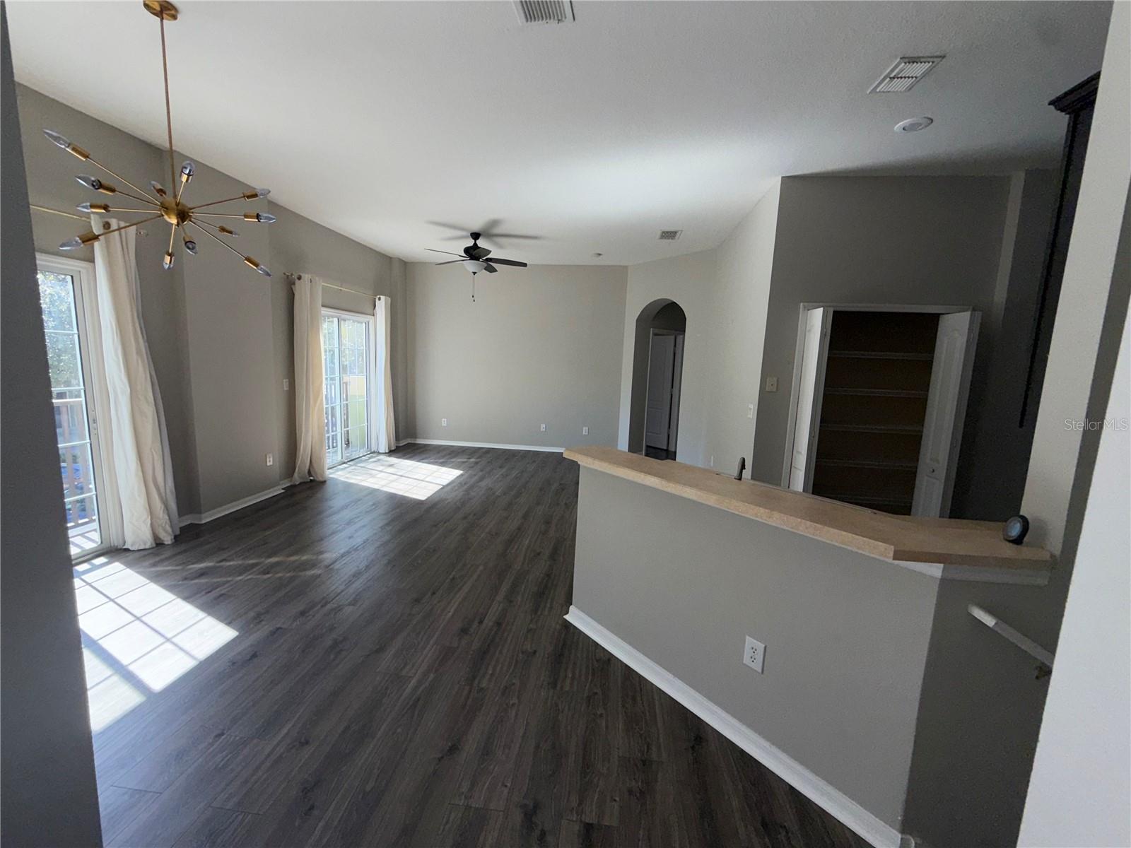 1810 Pine Oak Trl Property Photo 16