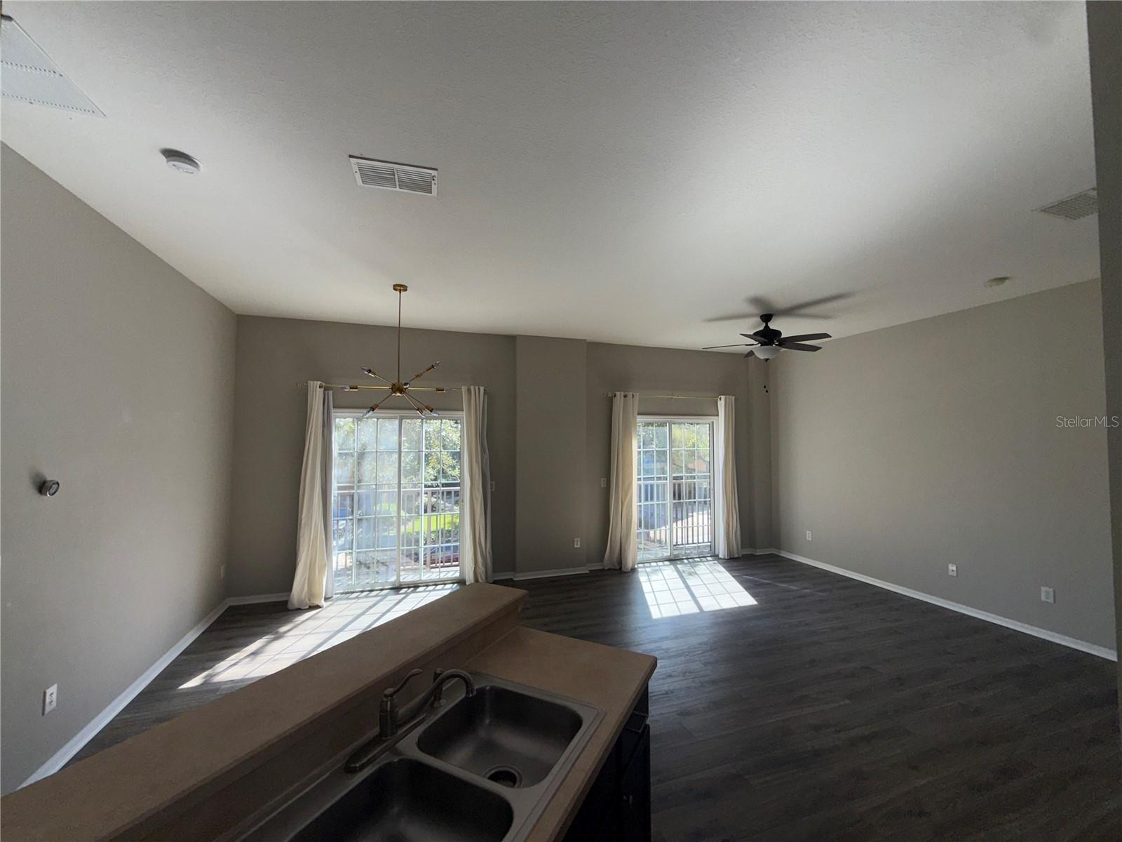 1810 Pine Oak Trl Property Photo 21