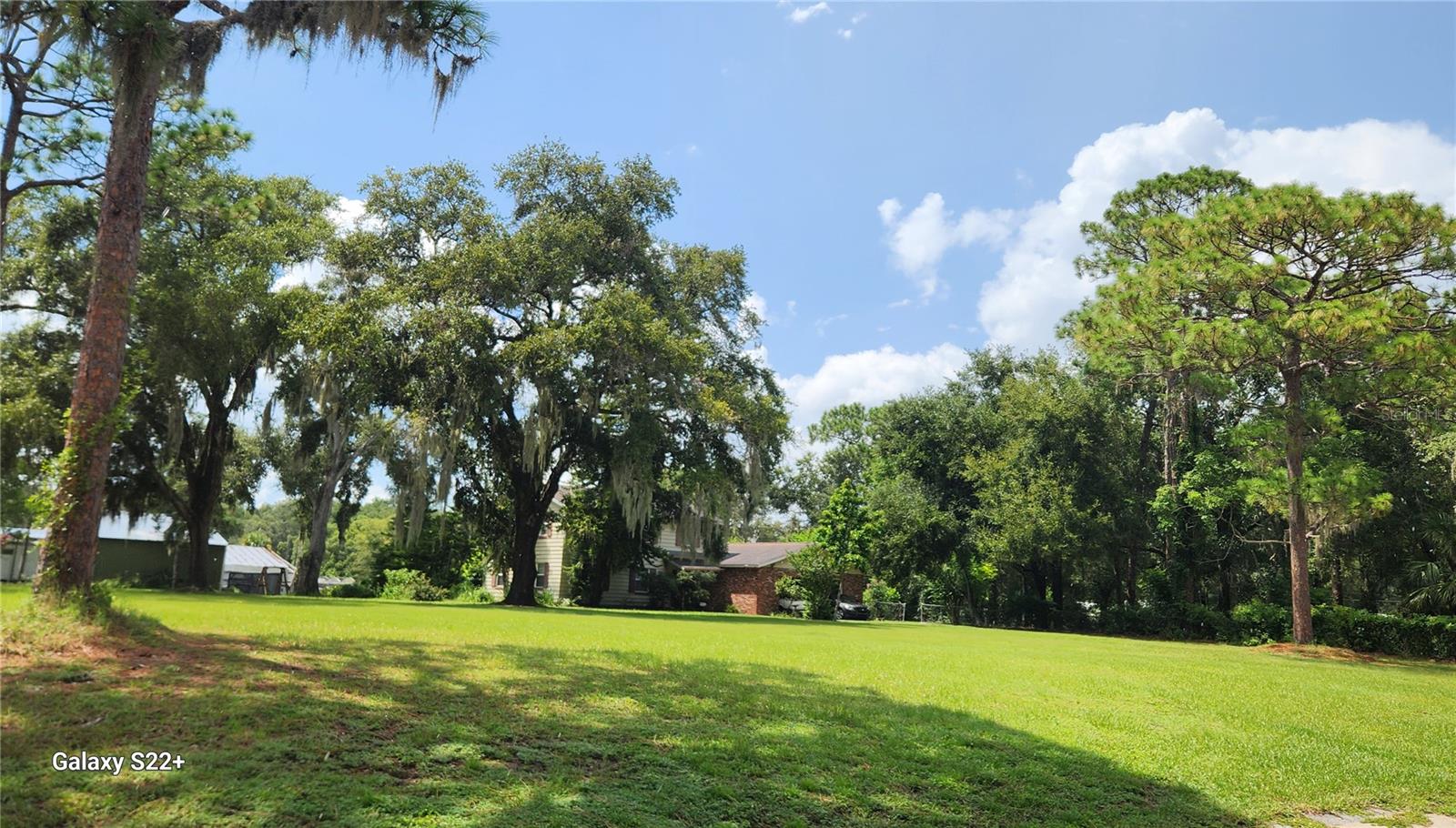1048 Ustler Rd Property Photo 4