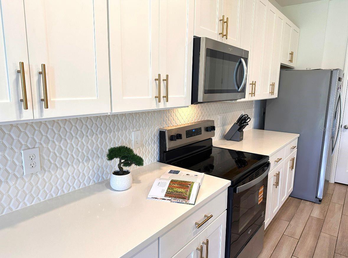 821 Benoi Dr, Property Photo 3