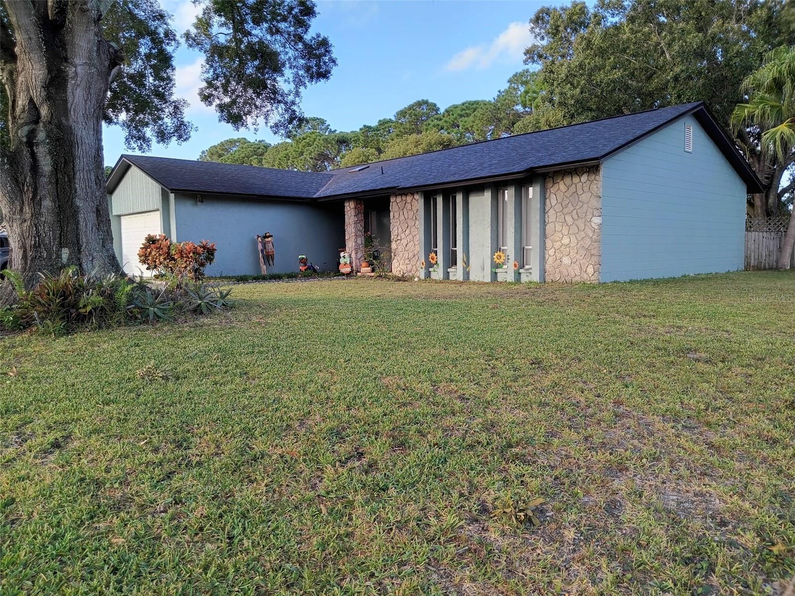 10700 Gardenwood Rd Property Photo 2
