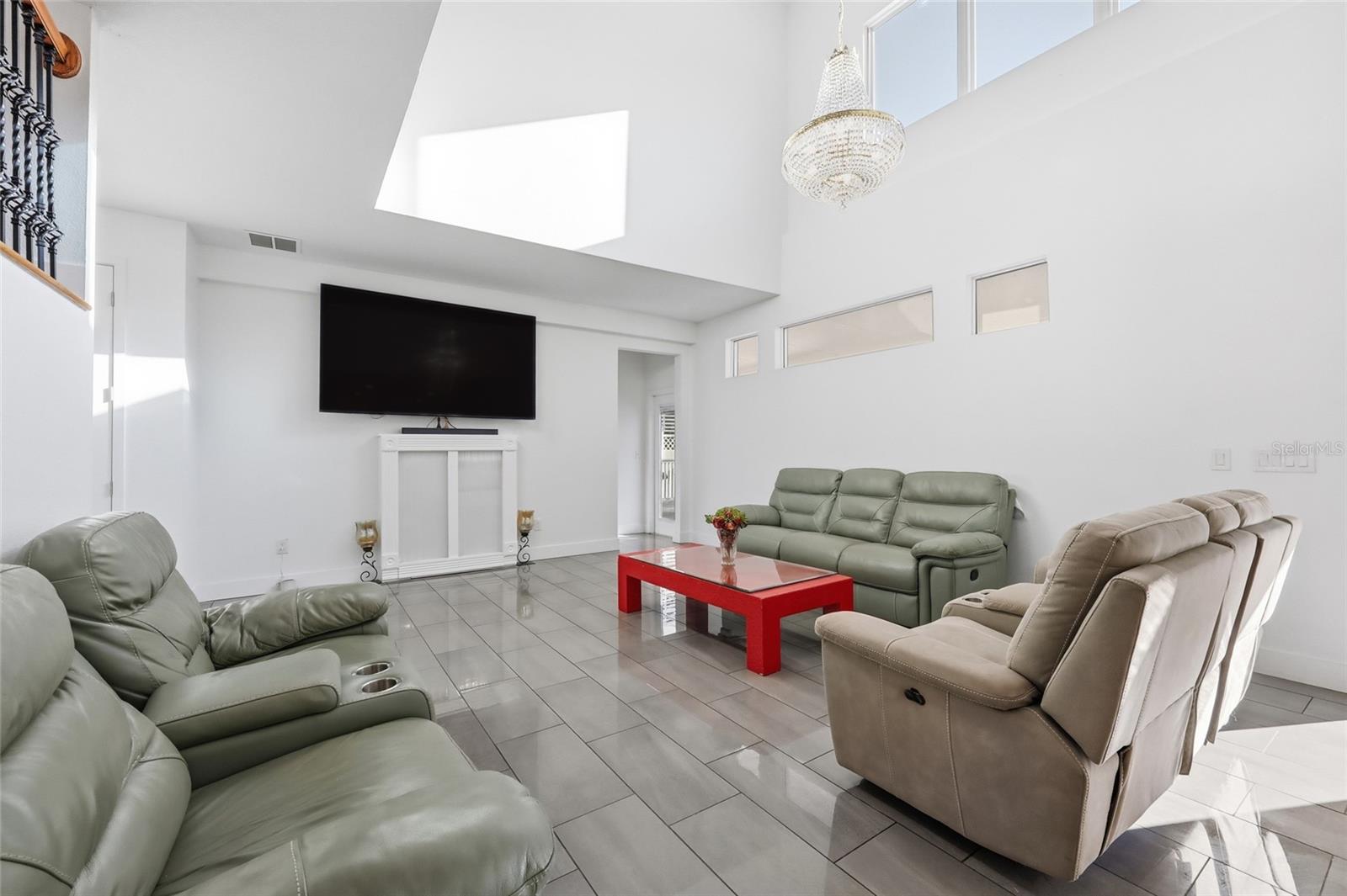 352 Radisson Pl Property Photo 29