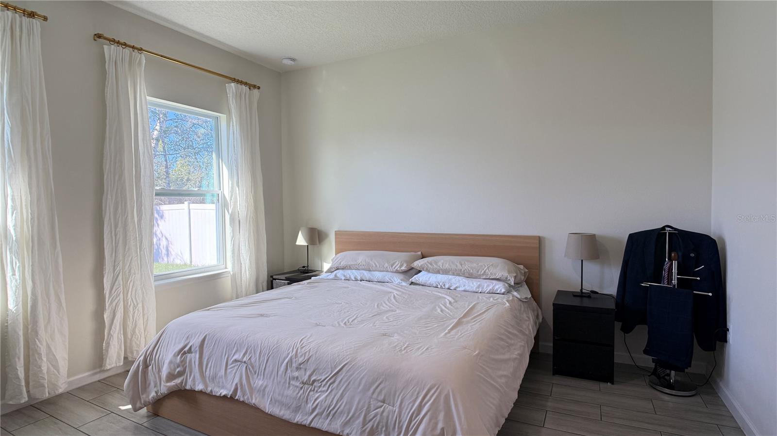 2129 Hibiscus Pl Property Photo 13