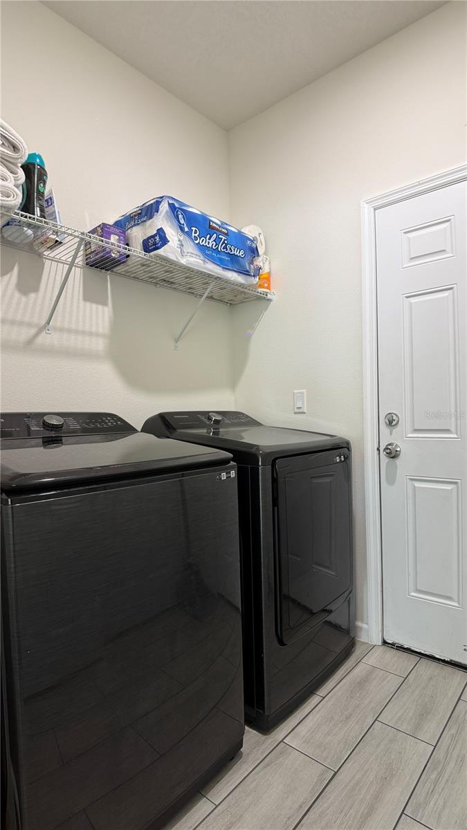 2129 Hibiscus Pl Property Photo 28