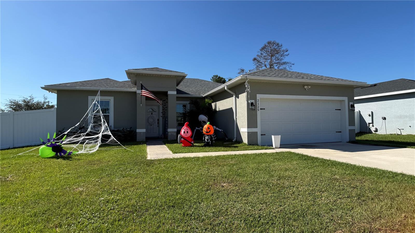 2129 Hibiscus Pl Property Photo 33