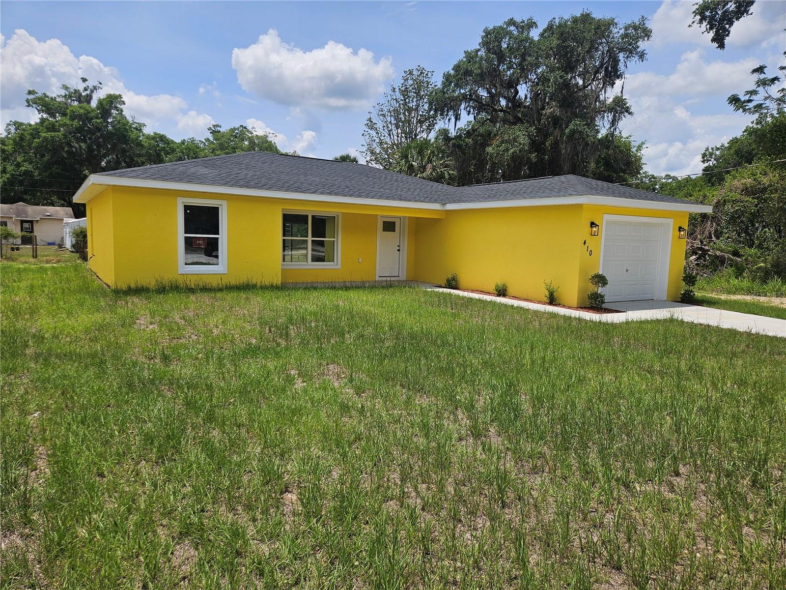 410 Kilgore St Property Photo 2