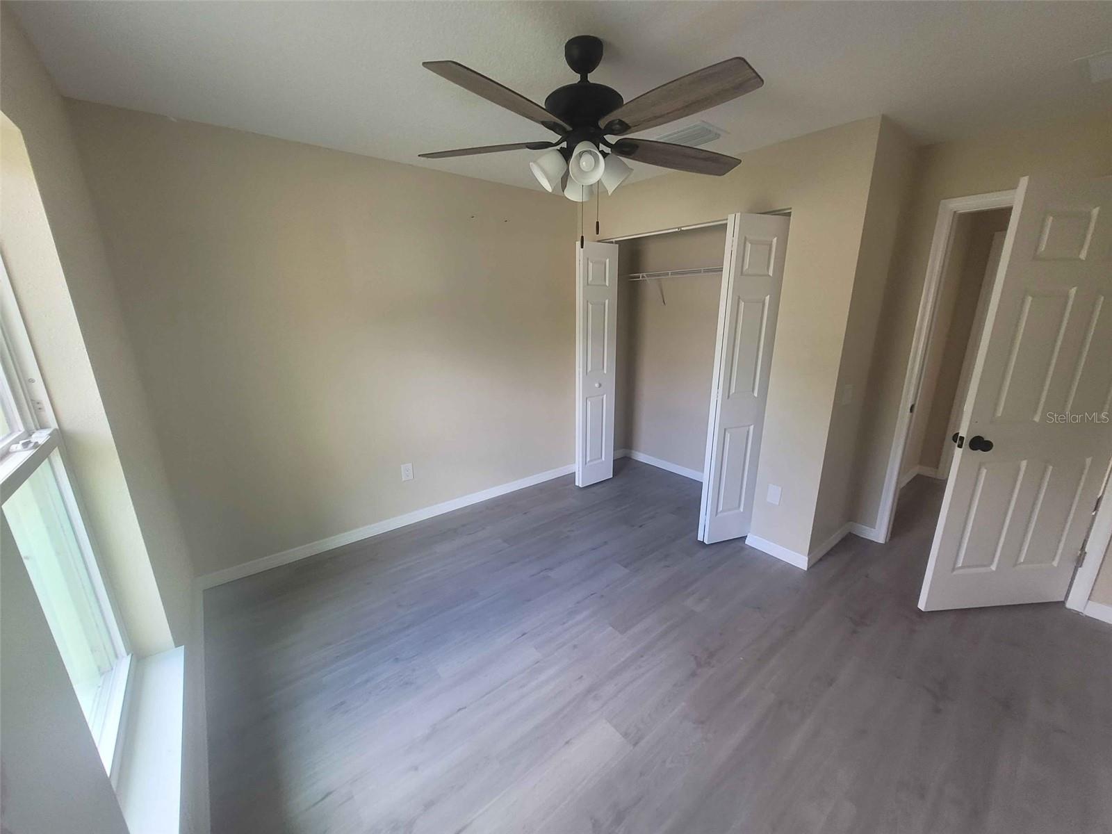 410 Kilgore St Property Photo 10