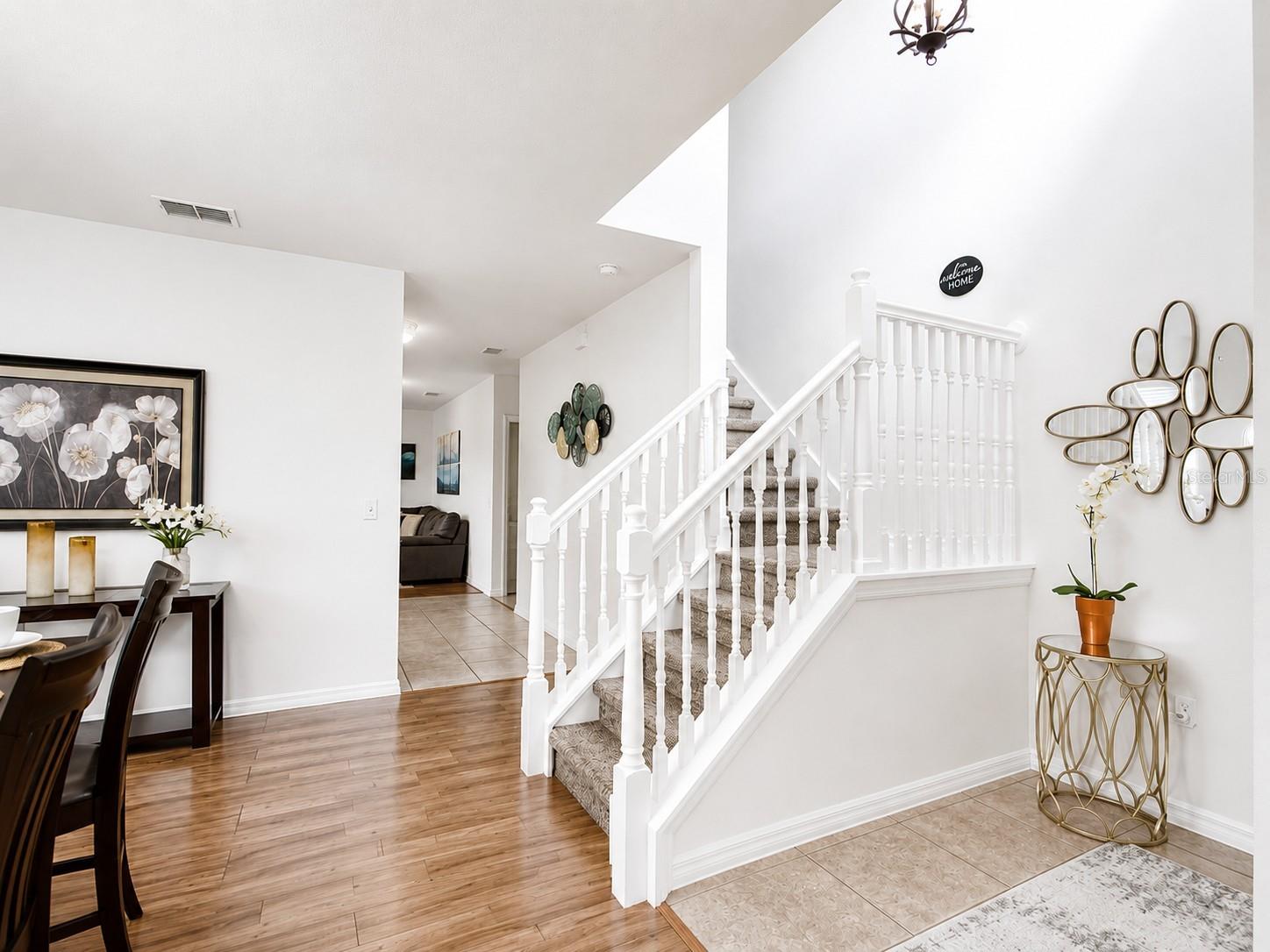 1056 Cypress Pointe Blvd Property Photo 2