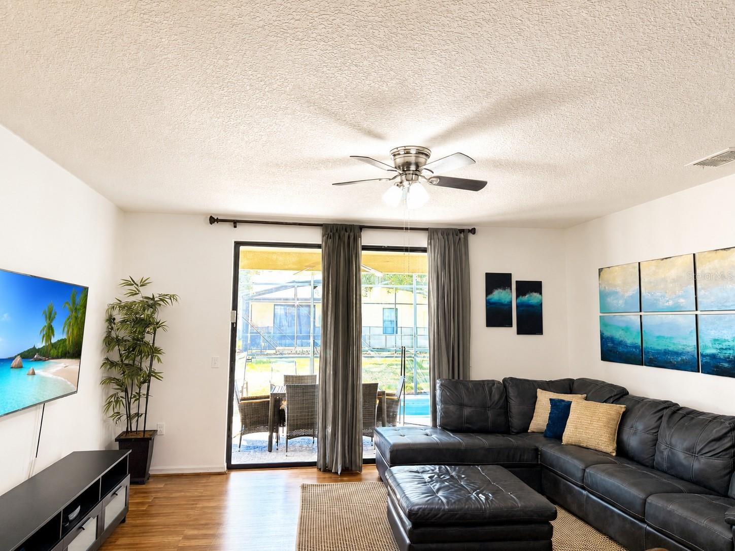 1056 Cypress Pointe Blvd Property Photo 8