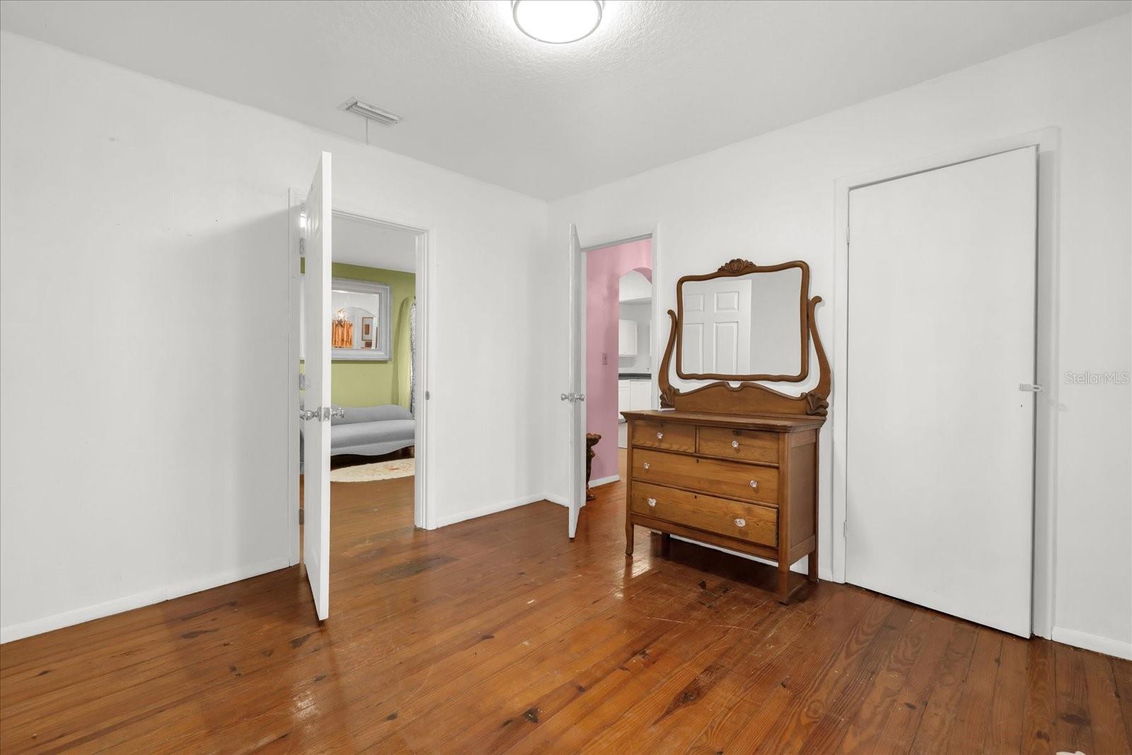 312 E Main St Property Photo 7