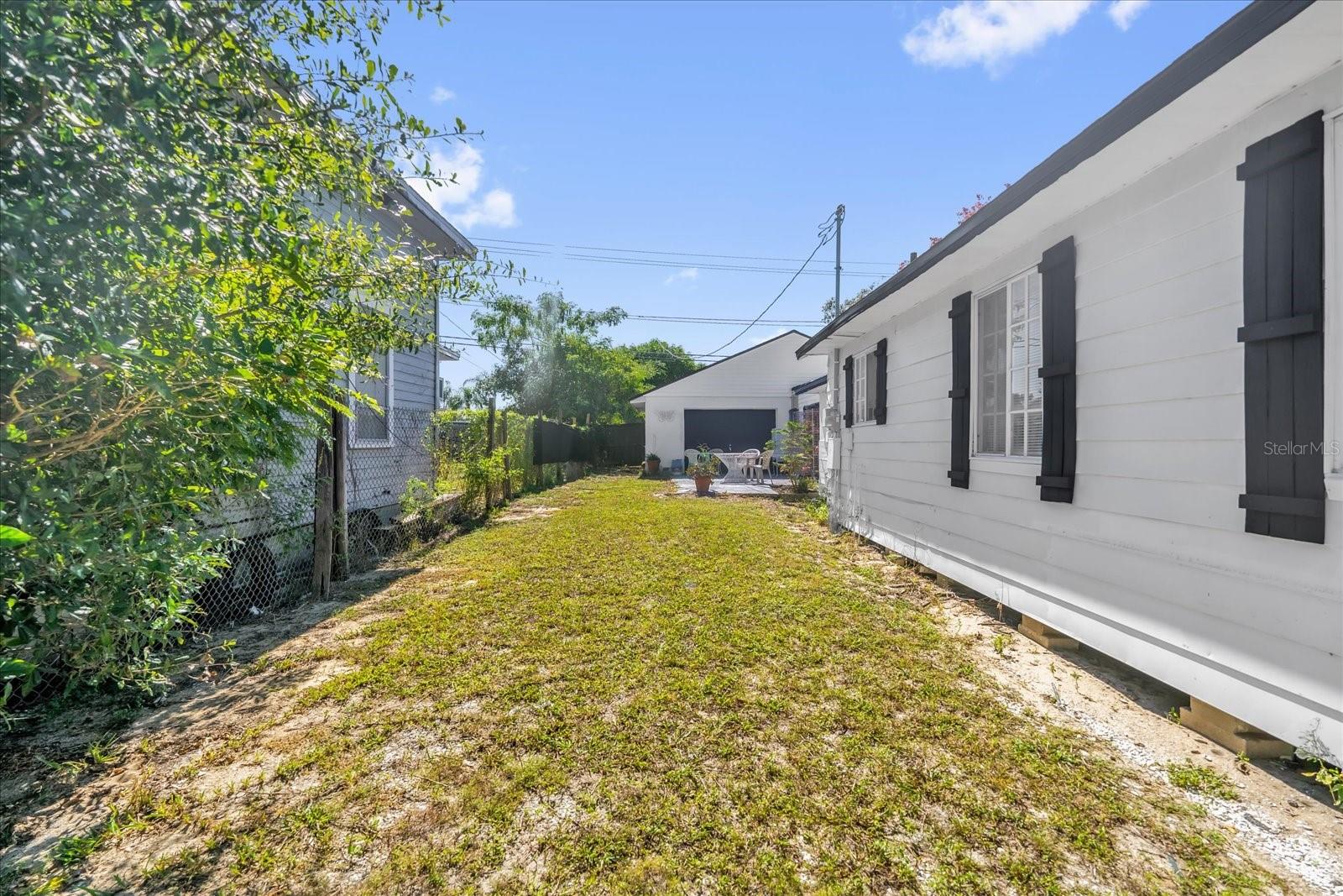 312 E Main St Property Photo 19