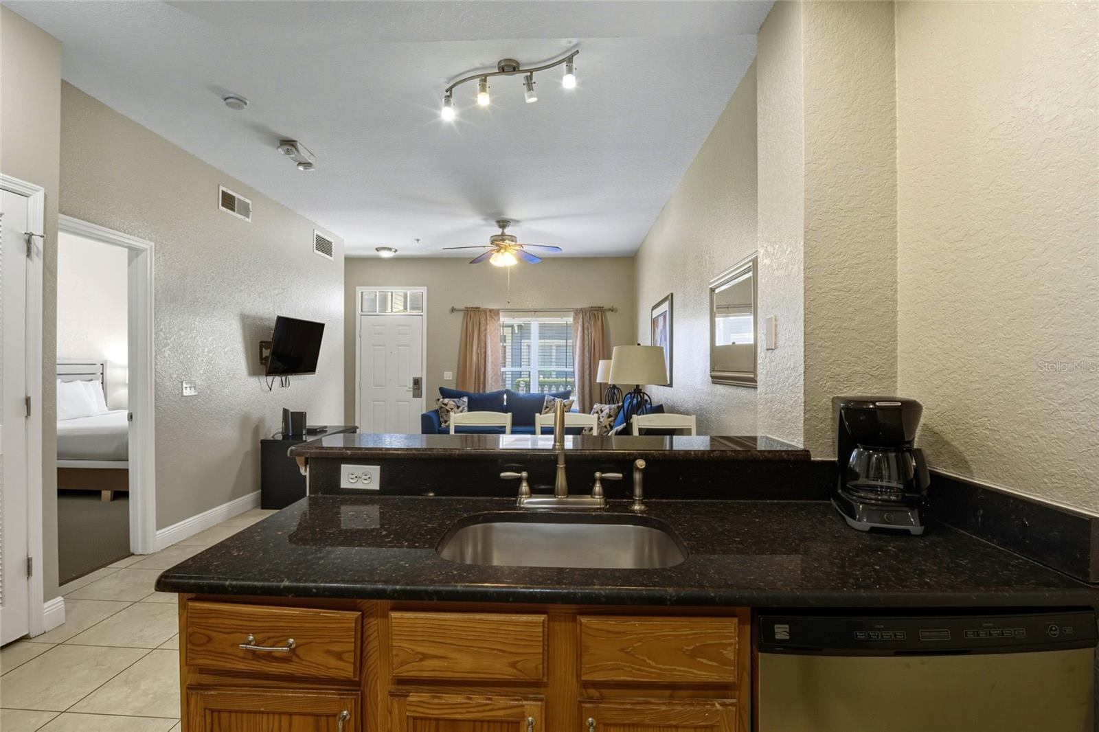 2610 Lodi Cir #106 Property Photo 9