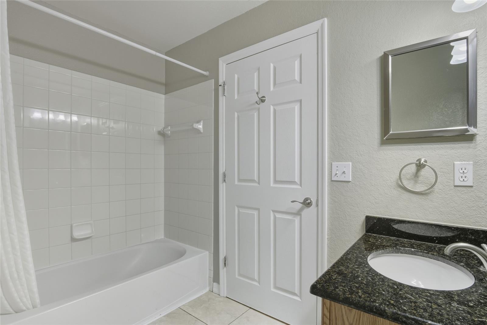 2610 Lodi Cir #106 Property Photo 20