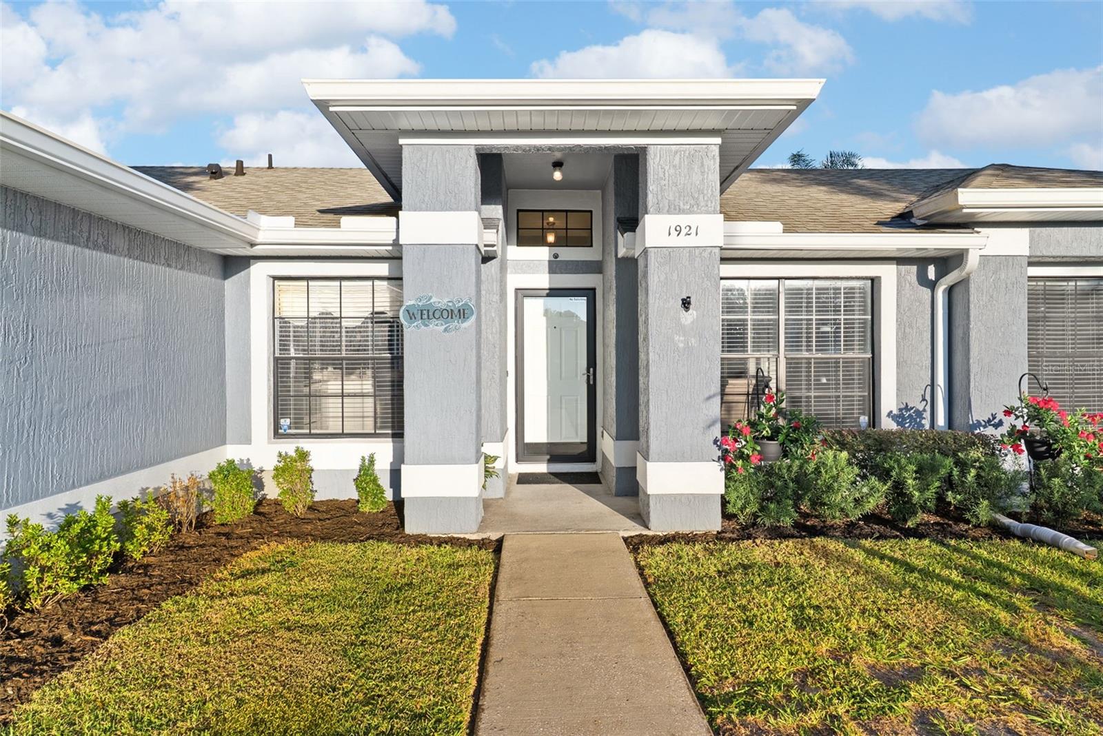 1921 Burberry St Property Photo 5