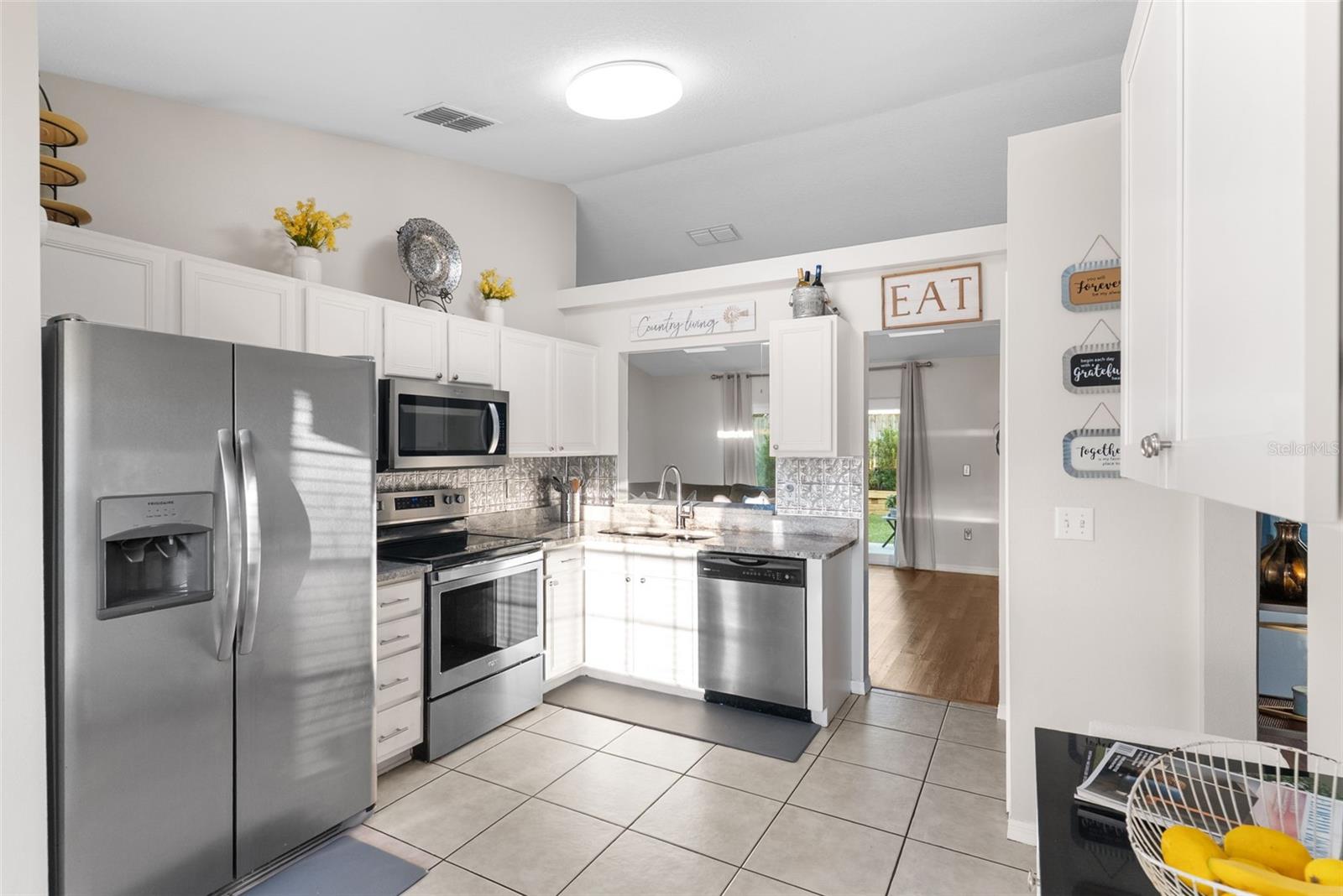 1921 Burberry St Property Photo 11