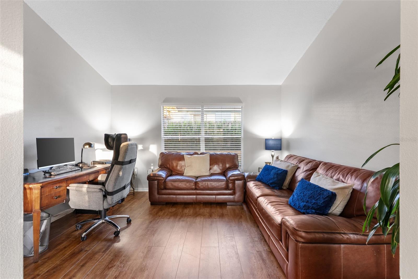 1921 Burberry St Property Photo 14