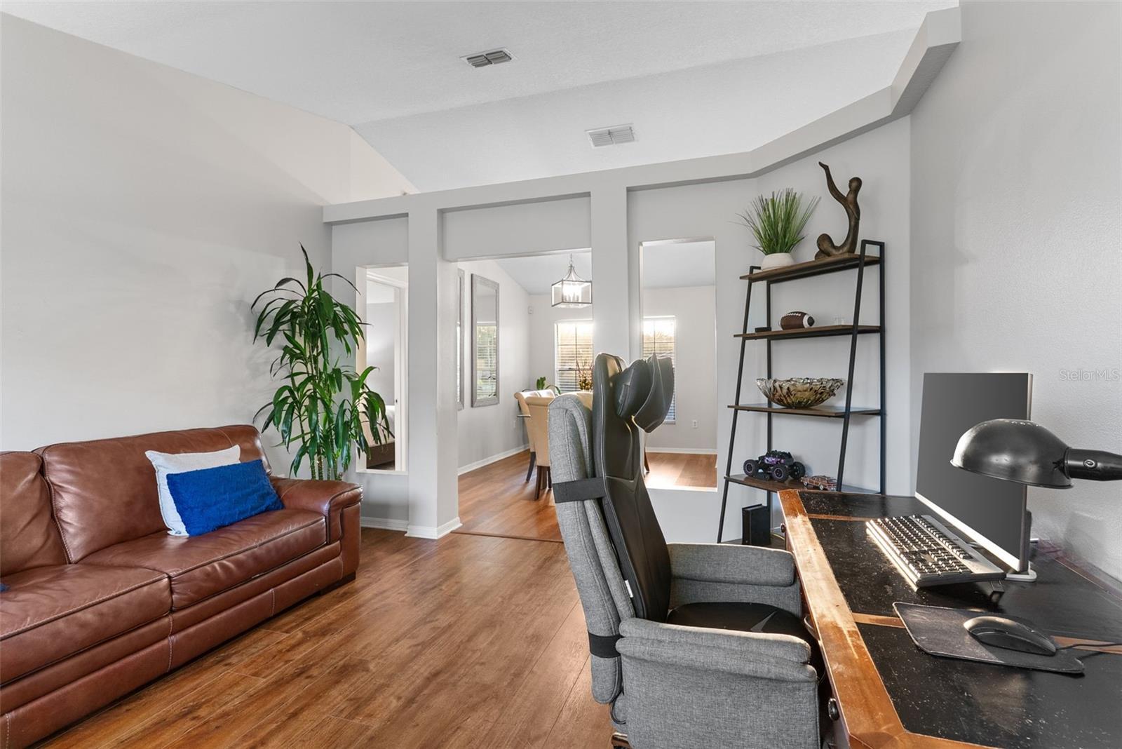 1921 Burberry St Property Photo 15