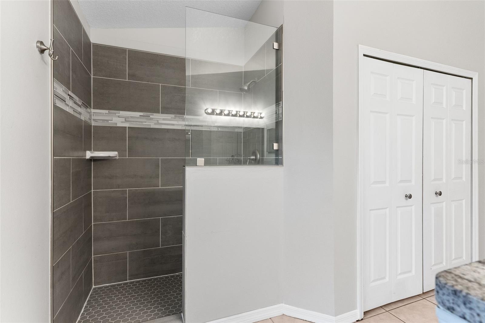 1921 Burberry St Property Photo 20