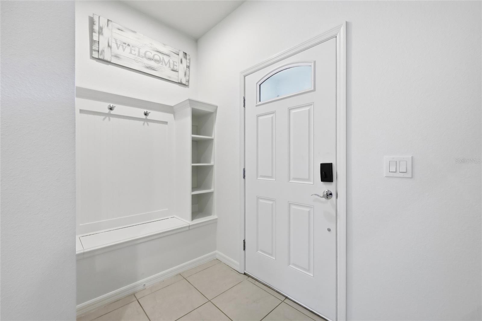 8929 Sydney Ave Property Photo 5