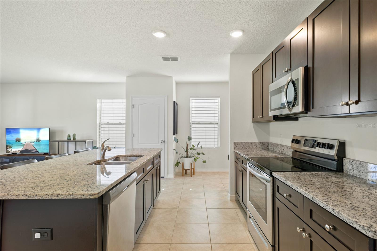 3090 Timber Hawk Cir Property Photo 9
