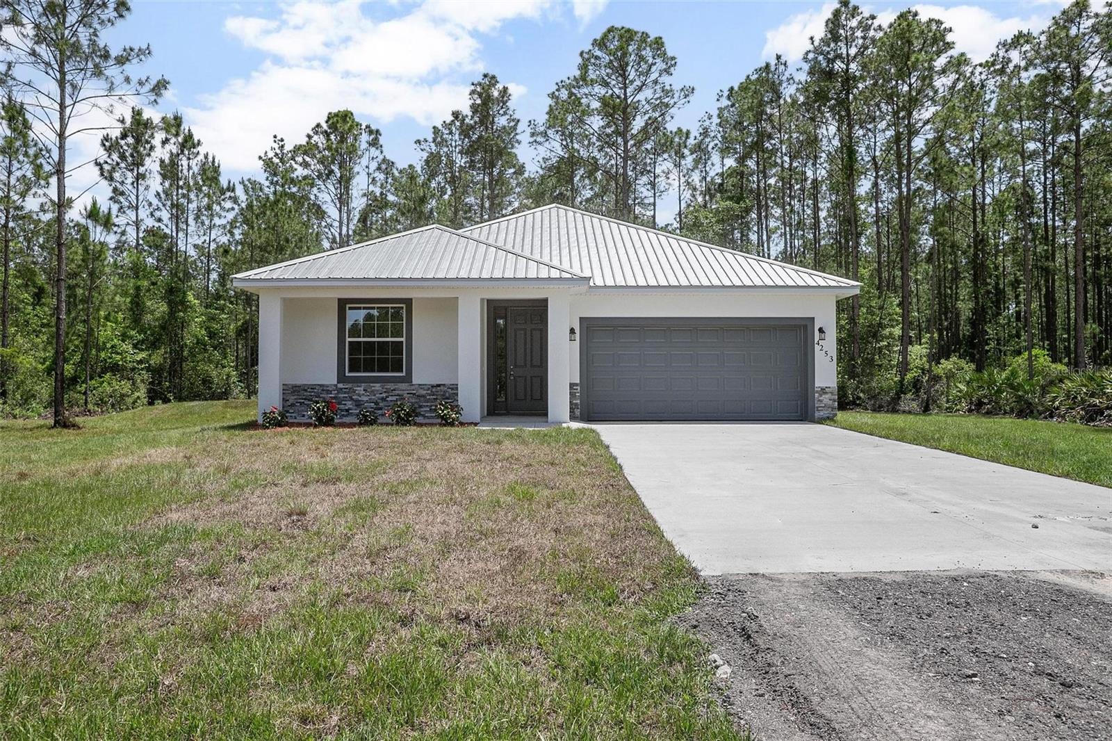 5542 Buckeye Ln Property Photo 1