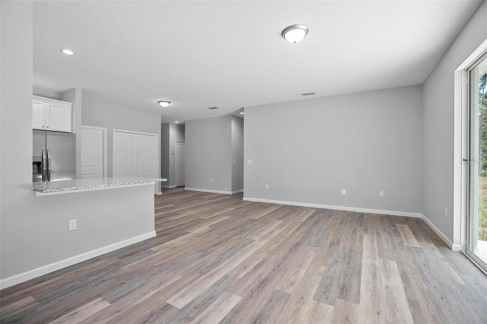 5542 Buckeye Ln Property Photo 9