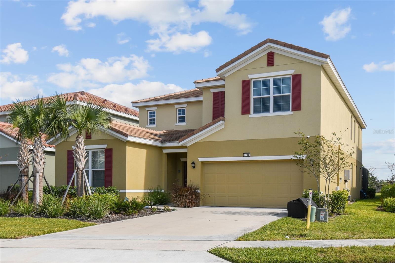 7704 Oakmoss Loop Property Photo 4