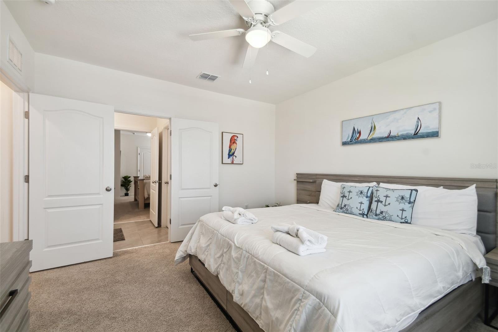 7704 Oakmoss Loop Property Photo 7