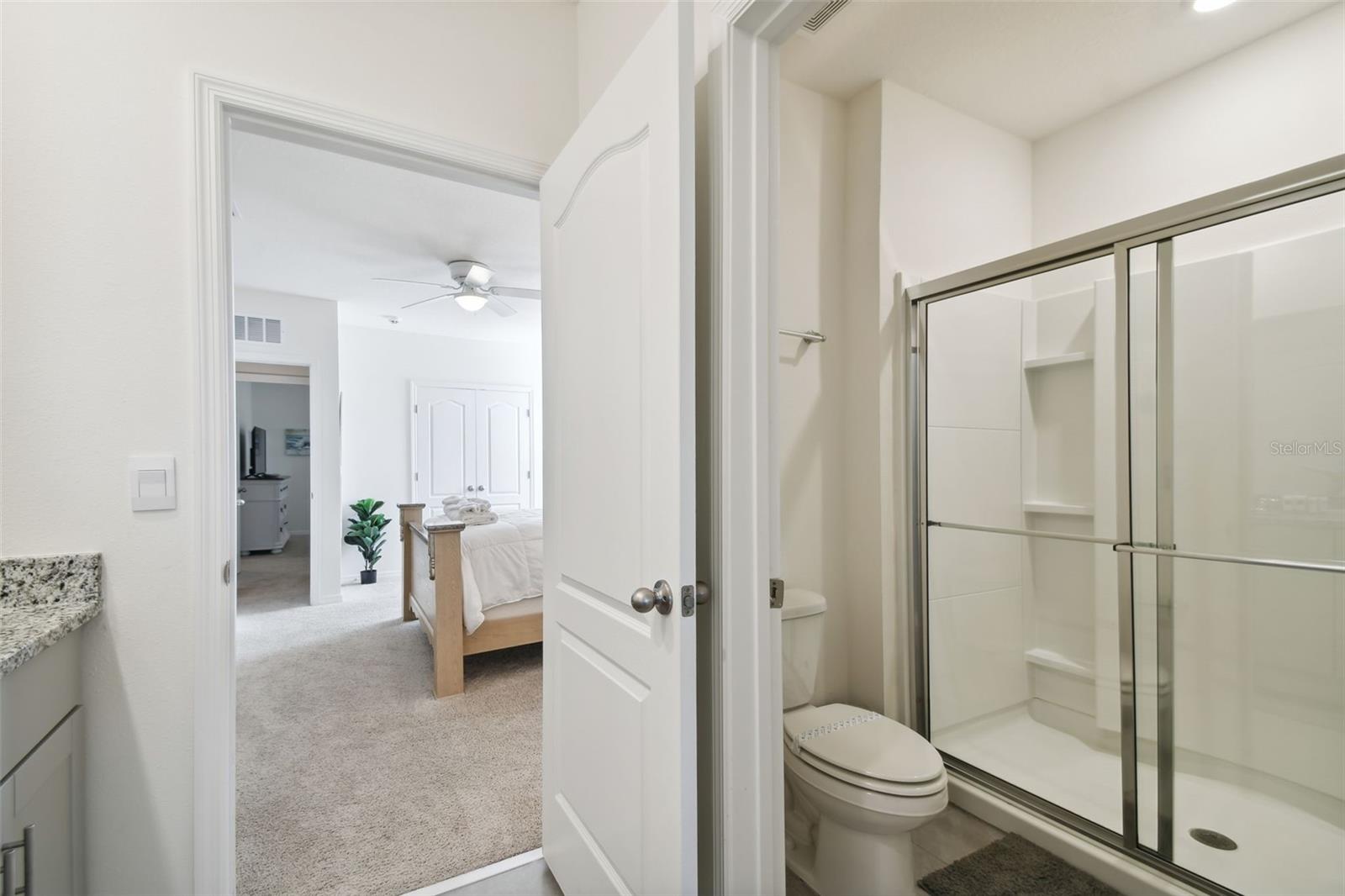 7704 Oakmoss Loop Property Photo 11