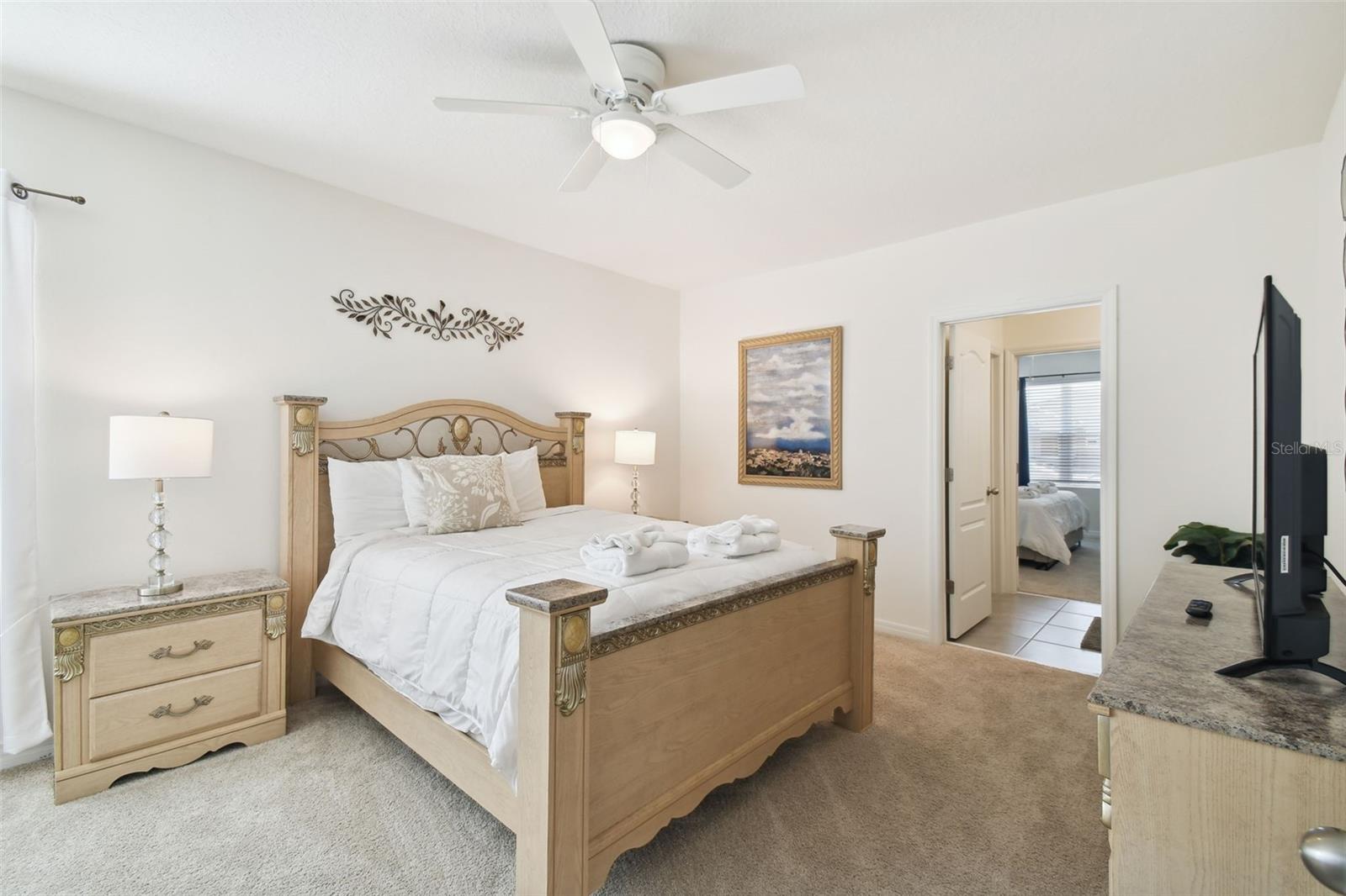 7704 Oakmoss Loop Property Photo 14