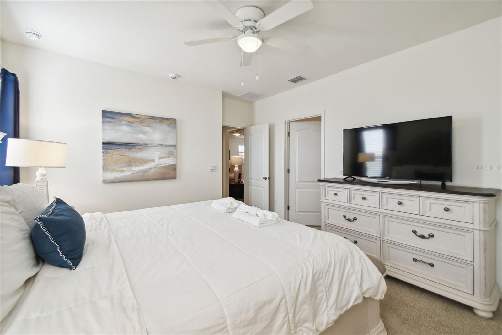 7704 Oakmoss Loop Property Photo 18