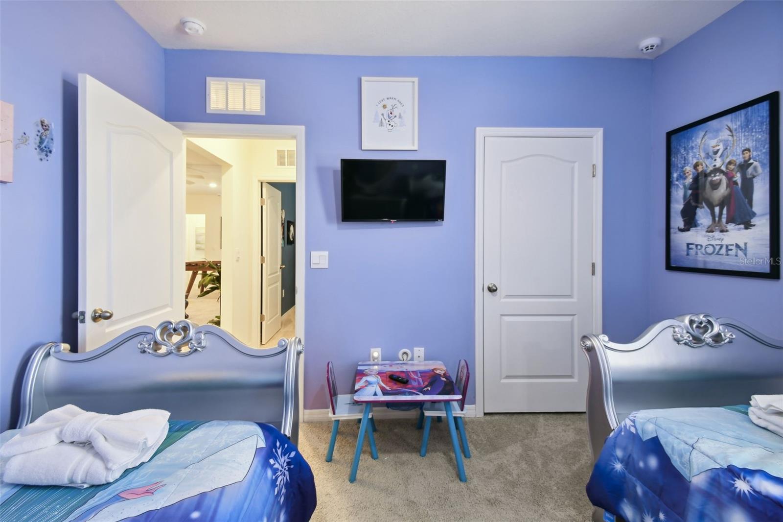 7704 Oakmoss Loop Property Photo 32