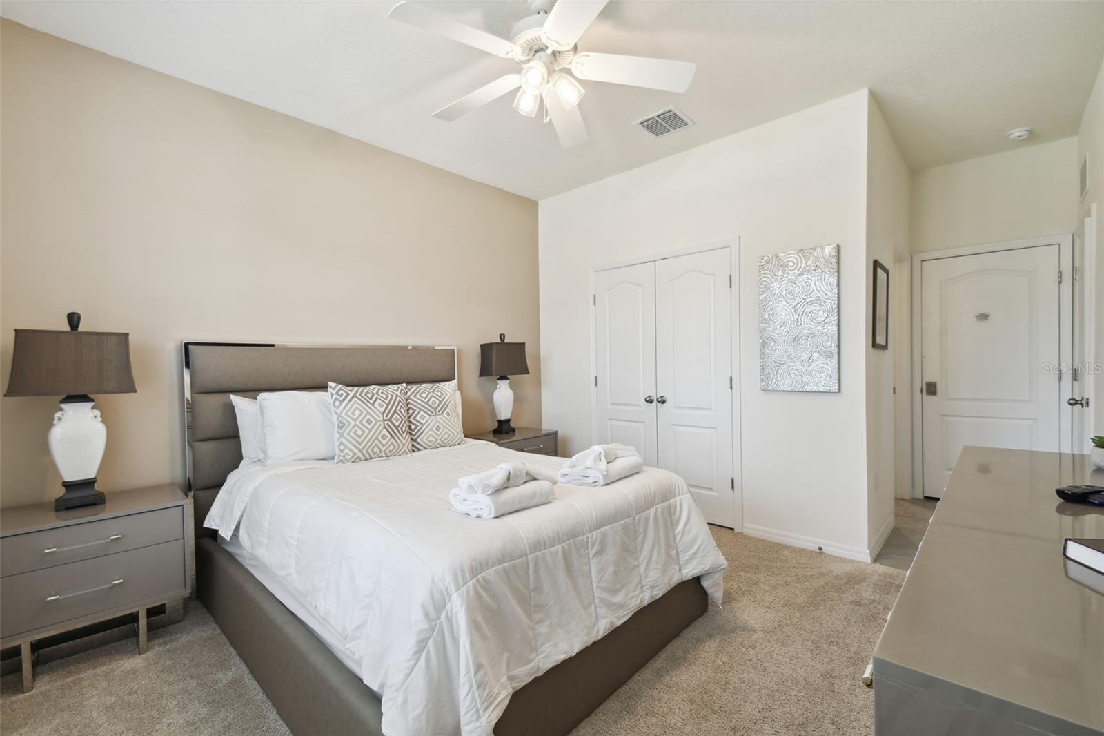7704 Oakmoss Loop Property Photo 37