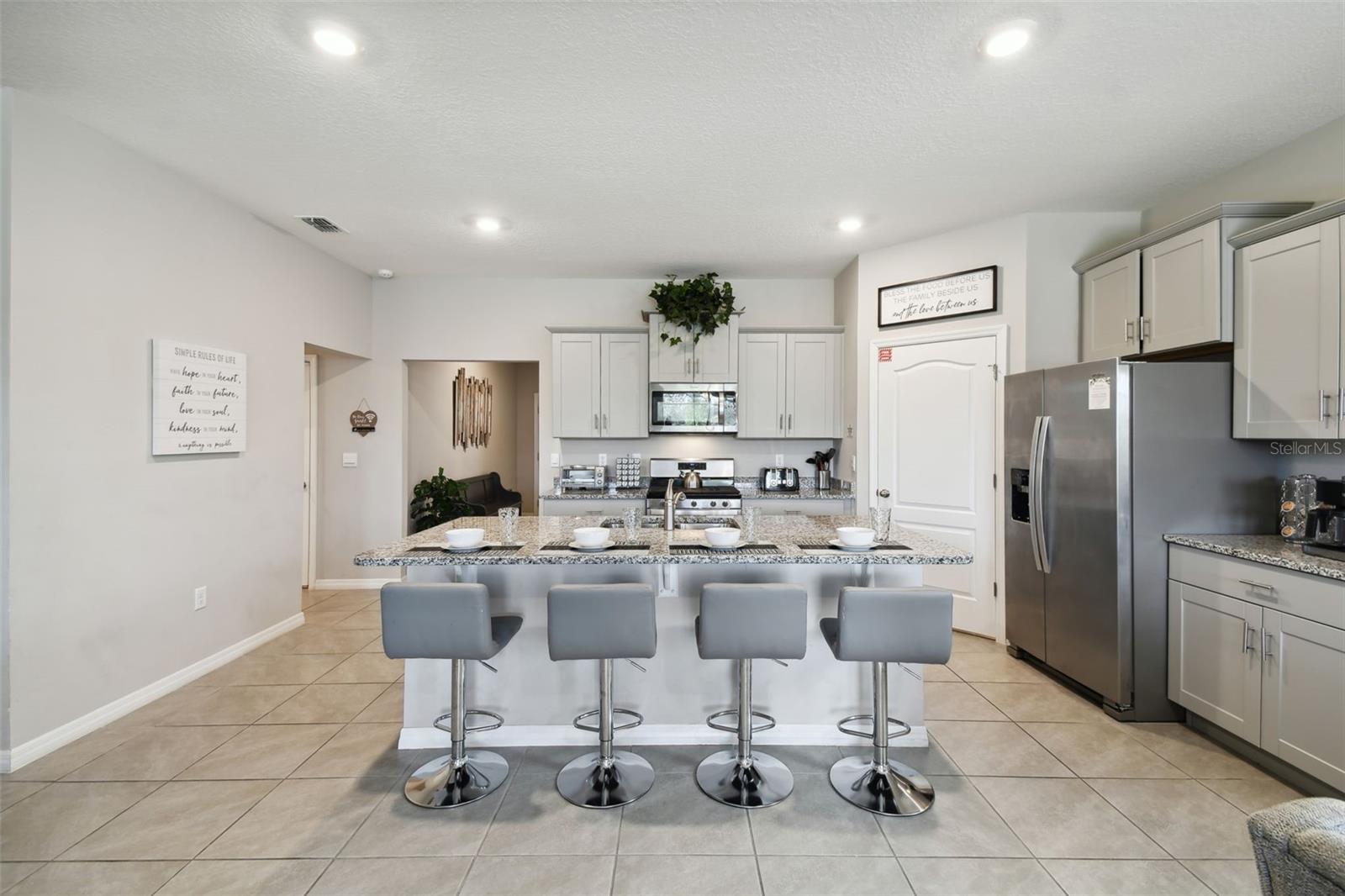 7704 Oakmoss Loop Property Photo 47