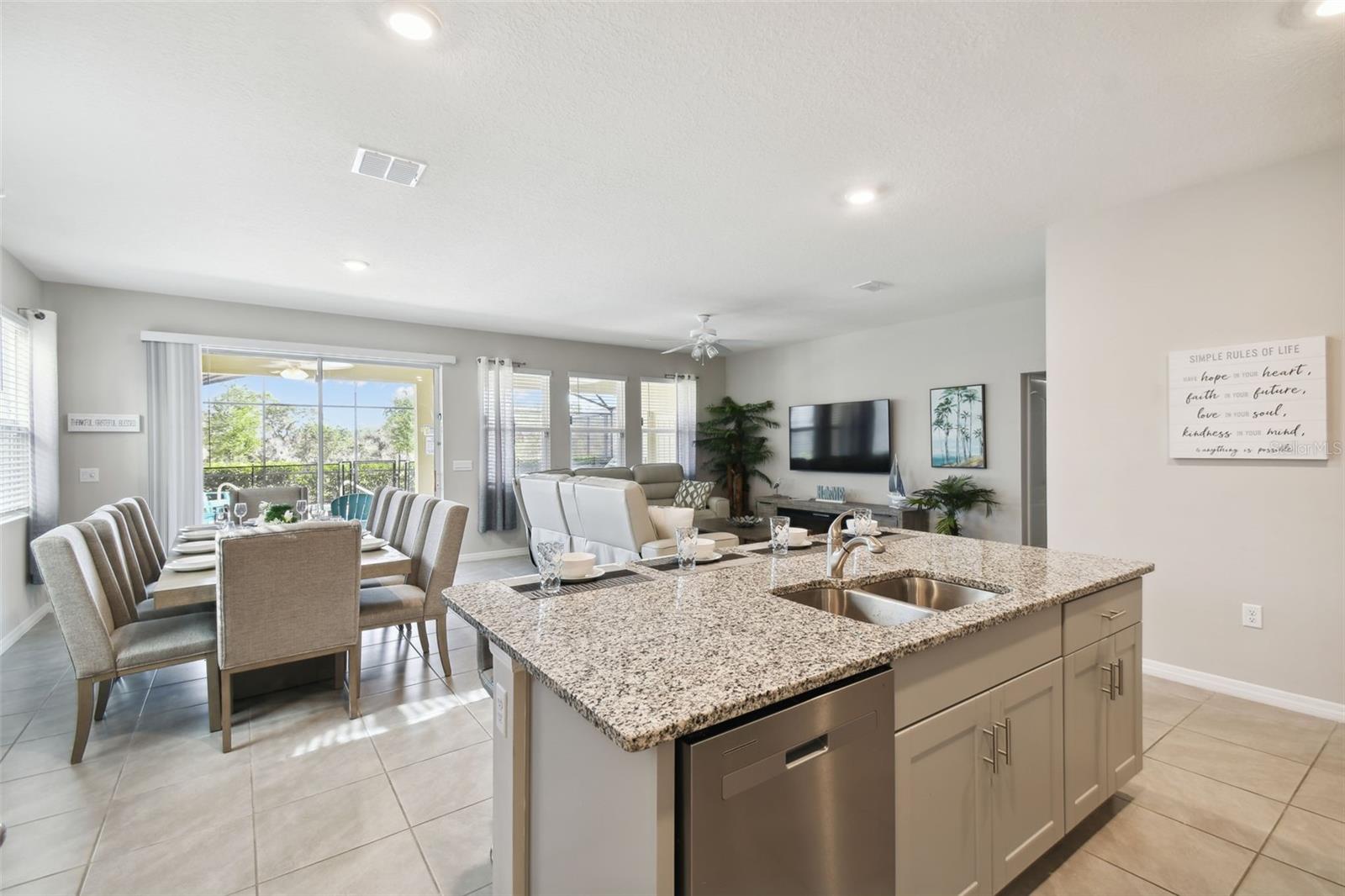 7704 Oakmoss Loop Property Photo 49