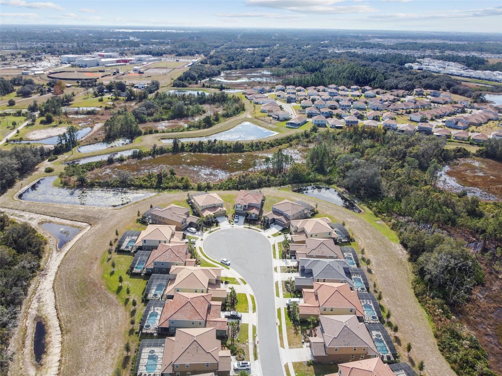 7704 Oakmoss Loop Property Photo 81