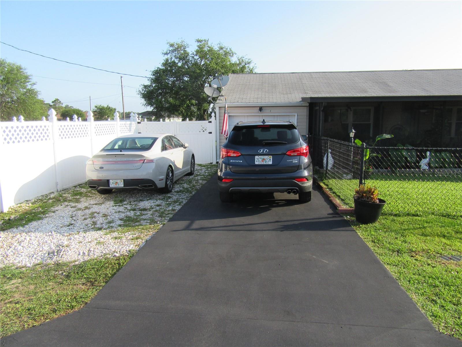 1 WILLOW CT Property Photo 1