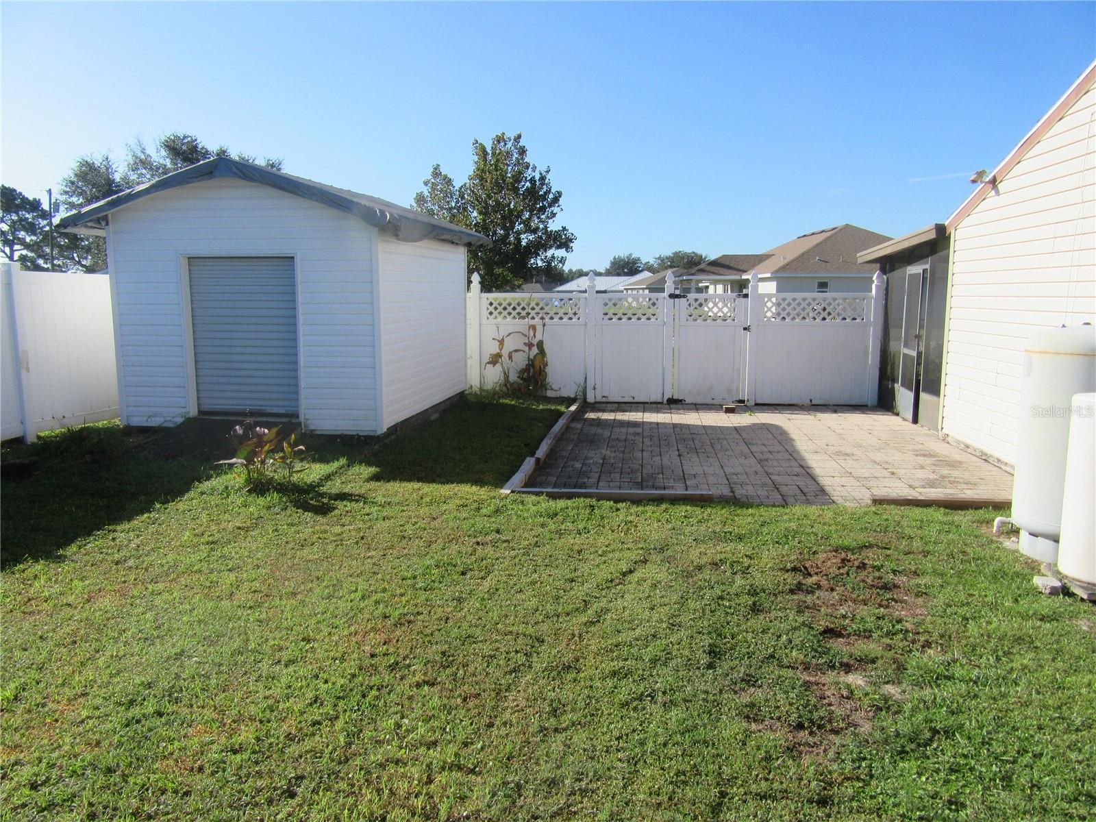 1 Willow Ct Property Photo 8