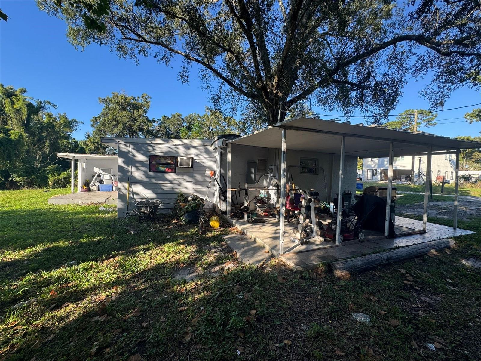 152 Mobile Ave Property Photo 2
