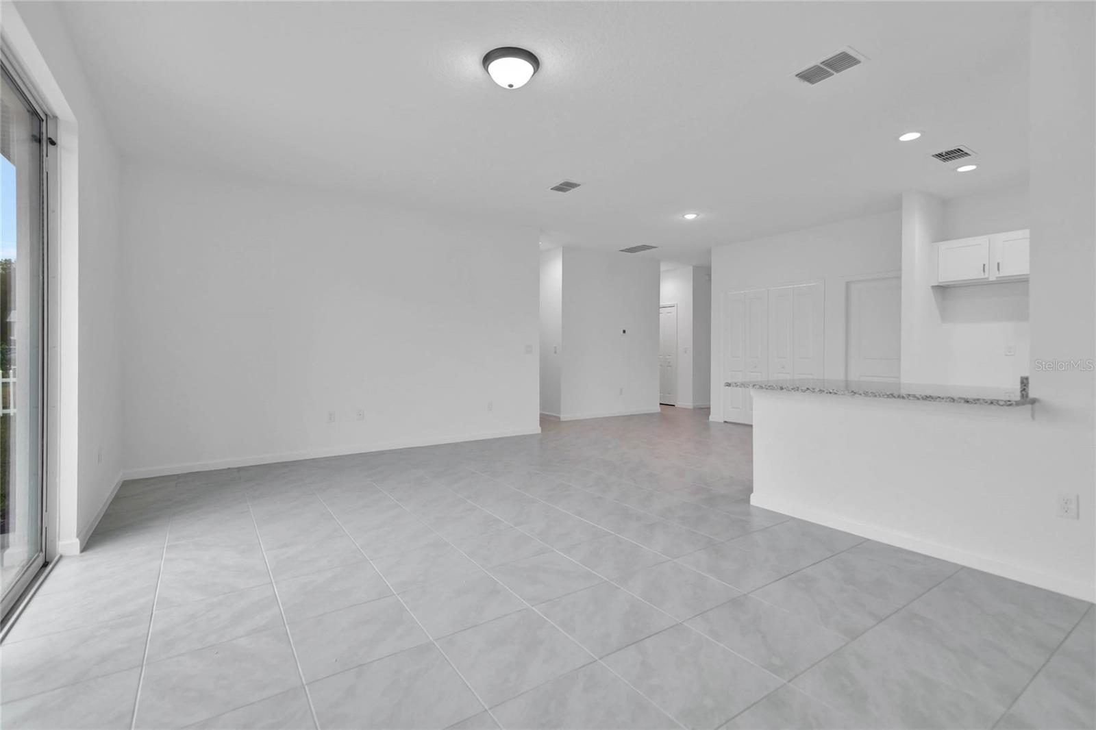 3708 Watercliff Cir Property Photo 8