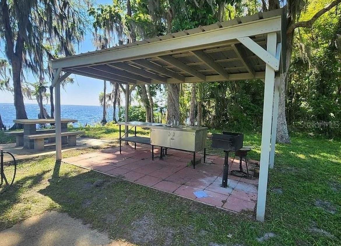 731 Paradise Blvd Property Photo 12