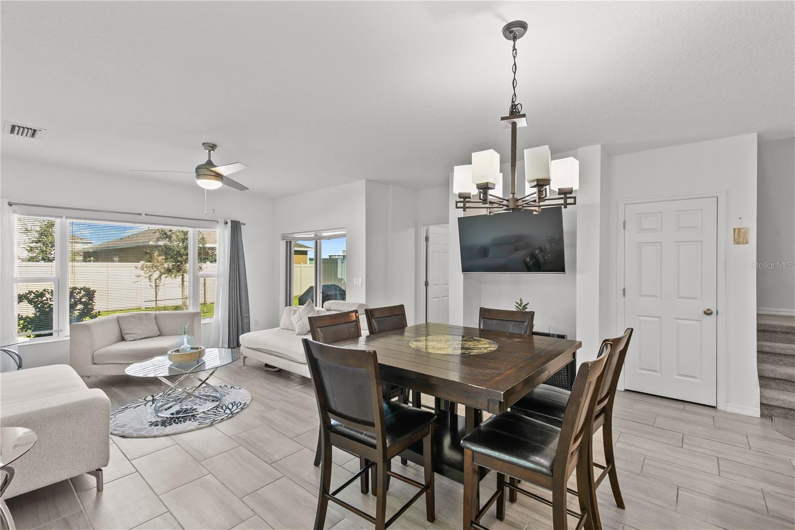 1286 Wispy Cypress Dr Property Photo 3