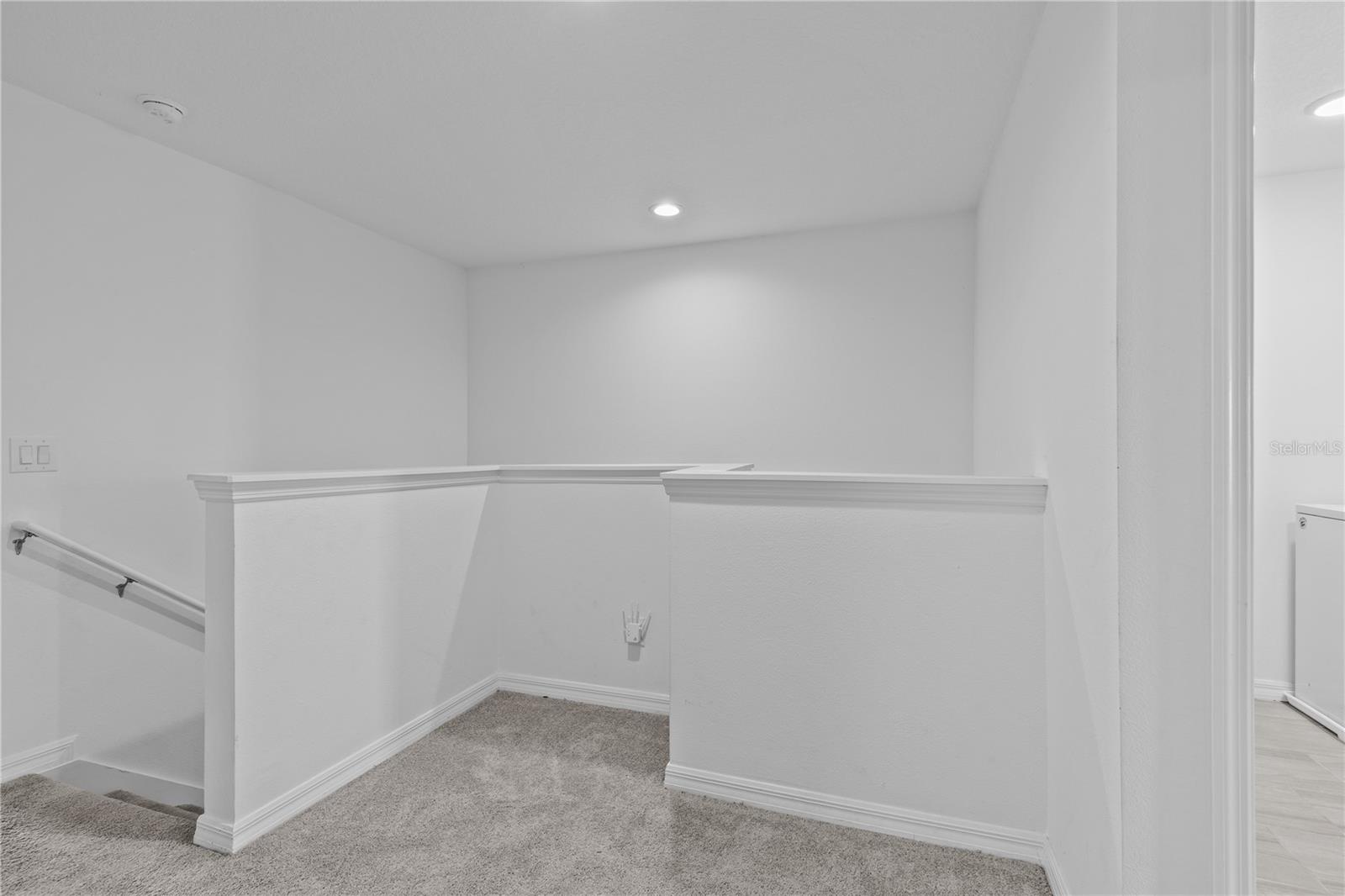 1286 Wispy Cypress Dr Property Photo 13