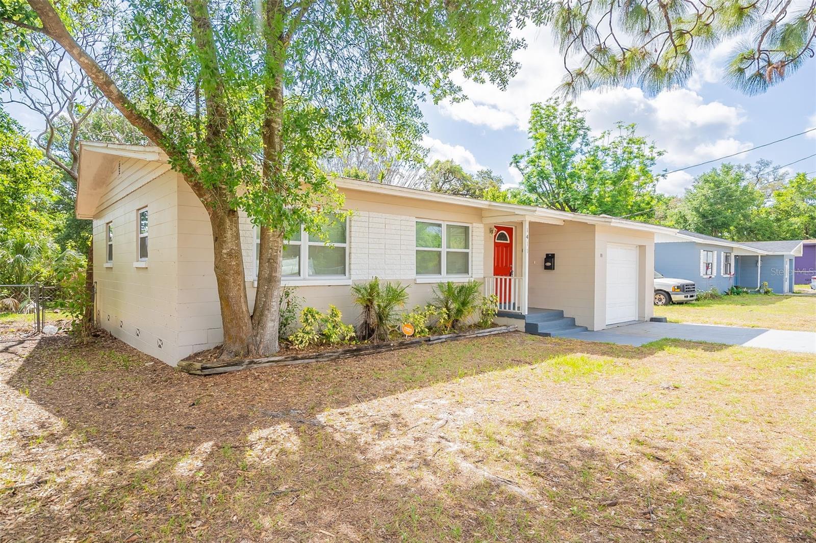 1411 N Powers Dr Property Photo 2
